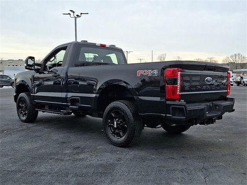 Used 2023 Ford F250 XL w/ STX Appearance Package image 7