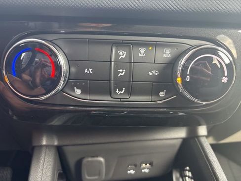 New 2026 Chevrolet TrailBlazer LT w/ LT Cold Weather Package FWD image 28
