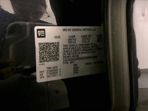 Used 2025 Chevrolet Tahoe Premier AWD/4WD image 32