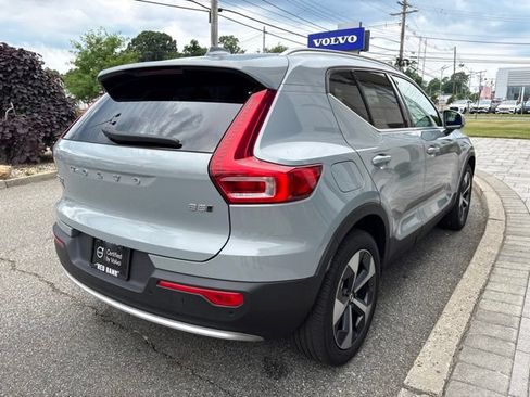 Used 2025 Volvo XC40 B5 Plus AWD/4WD image 5