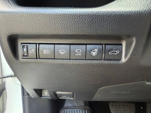 Used 2022 Toyota RAV4 XSE AWD/4WD image 23