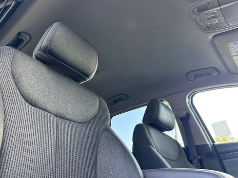 Used 2019 Hyundai Santa Fe SE AWD/4WD image 15