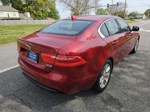 Used 2017 Jaguar XE Premium image 6