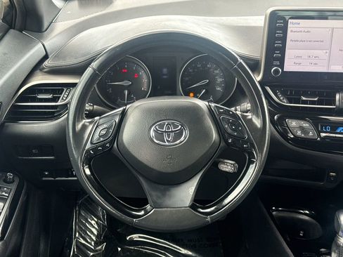 Used 2019 Toyota C-HR XLE image 13