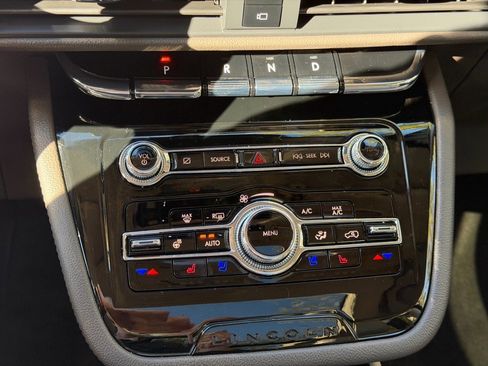 Used 2022 Lincoln Corsair Reserve w/ Elements Package image 32