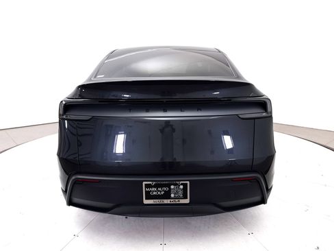 Used 2026 Tesla Model Y Long Range RWD image 17