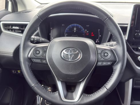 Used 2024 Toyota Corolla Cross XLE w/ Convenience Package image 26