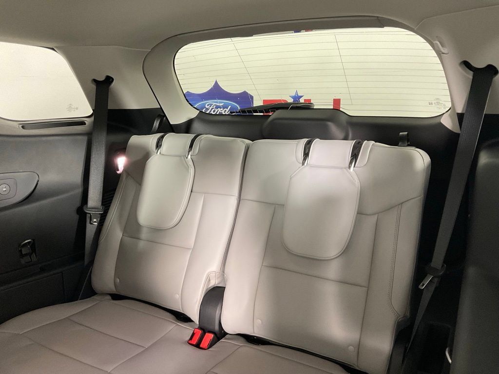 New 2026 Ford Explorer Active w/ Active Comfort Package RWD image 17