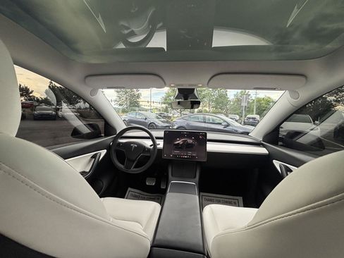 Used 2022 Tesla Model Y Performance AWD/4WD image 21