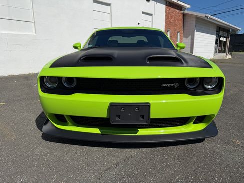 Used 2019 Dodge Challenger SRT Hellcat RWD image 22