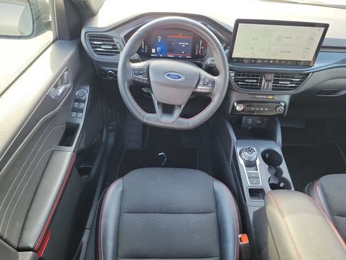 Used 2023 Ford Escape ST-Line w/ Tech Pack #1 FWD image 9