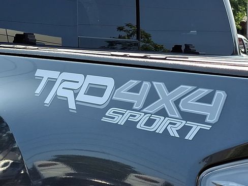 Used 2022 Toyota Tacoma TRD Sport AWD/4WD image 30