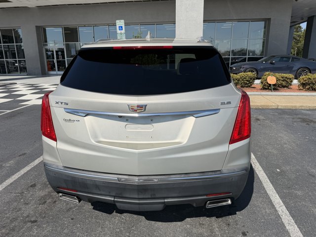 Used 2017 Cadillac XT5 Luxury w/ LPO, Wheel Lock Package FWD image 4