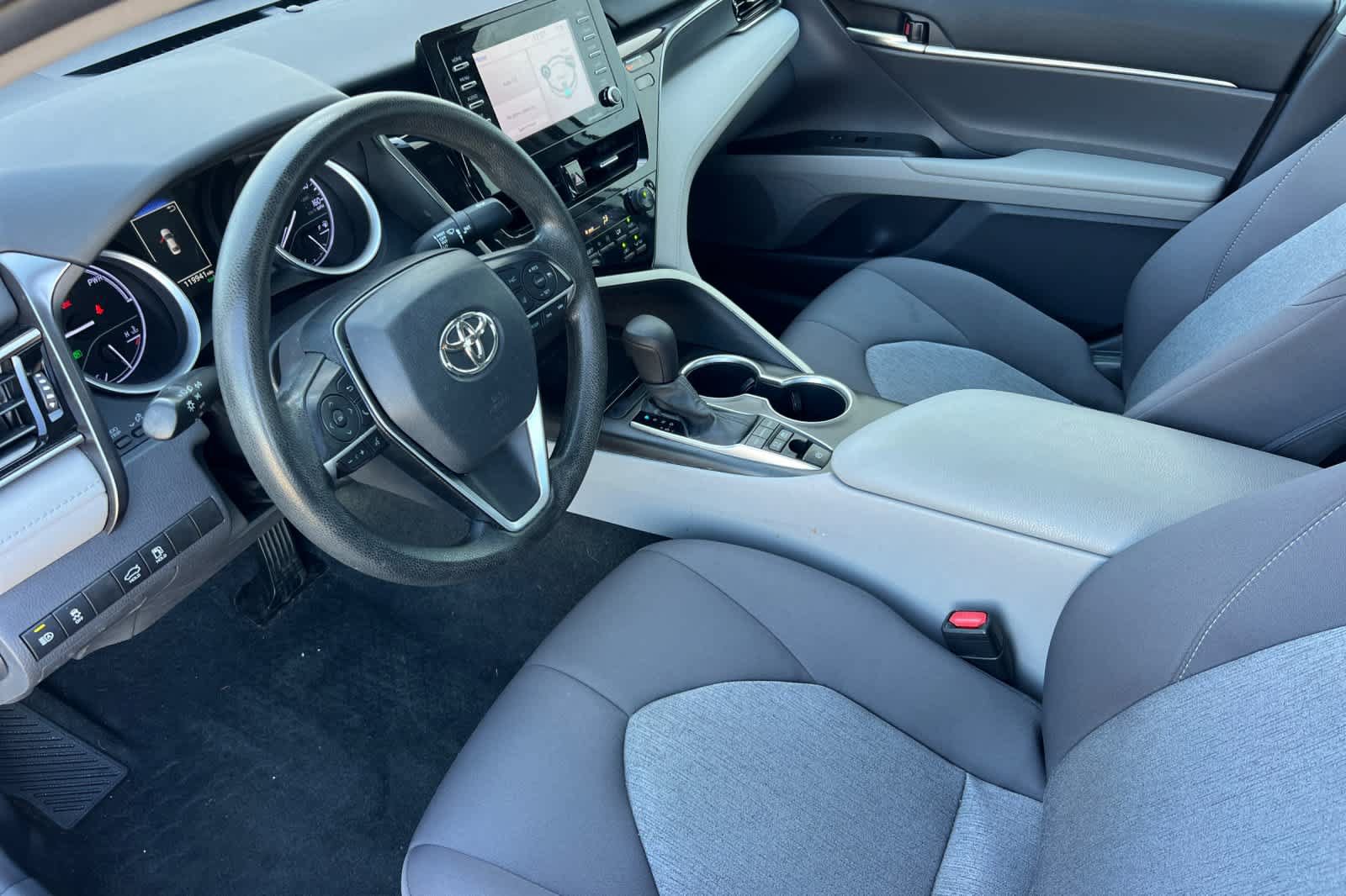 Certified 2022 Toyota Camry LE FWD image 9