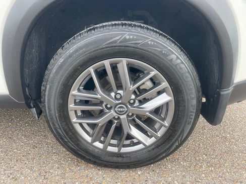 Certified 2023 Nissan Rogue S AWD/4WD image 17
