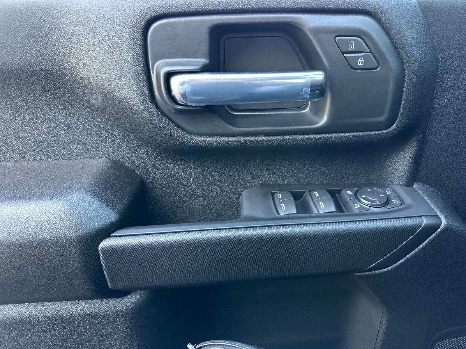 New 2026 Chevrolet Silverado 2500 Custom w/ Custom Value Package AWD/4WD image 11