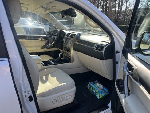 Used 2021 Lexus GX 460 Premium image 10