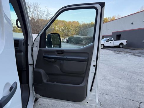 Used 2019 Nissan NV 2500 S image 26