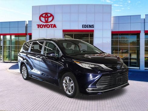Used 2023 Toyota Sienna Limited AWD/4WD image 1
