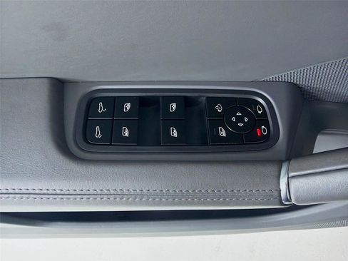 Used 2021 Porsche Cayenne GTS AWD/4WD image 8
