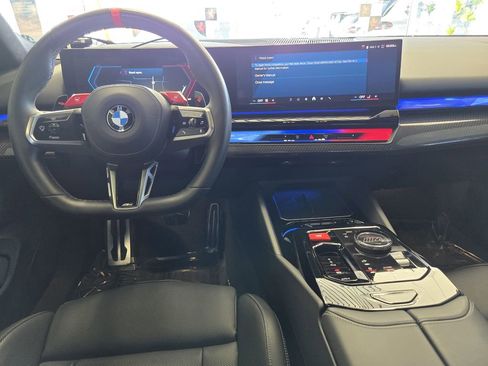 Used 2025 BMW M5 w/ Carbon Package image 26