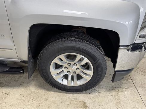 Used 2017 Chevrolet Silverado 1500 LTZ AWD/4WD image 6