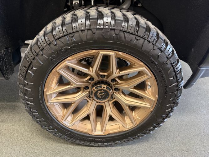 Used 2022 Chevrolet Silverado 3500 High Country AWD/4WD image 9