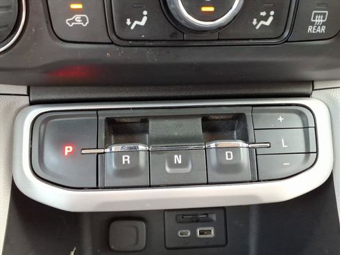 Used 2023 GMC Acadia SLE w/ Driver Convenience Package image 23