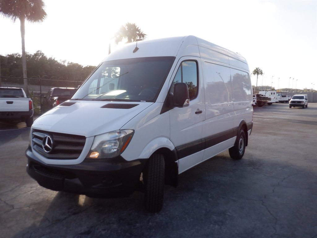 Used 2018 Mercedes-Benz Sprinter 2500 image 17