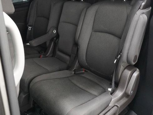 Used 2018 Honda Odyssey EX image 4
