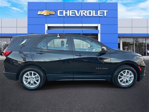 Certified 2024 Chevrolet Equinox LS image 6