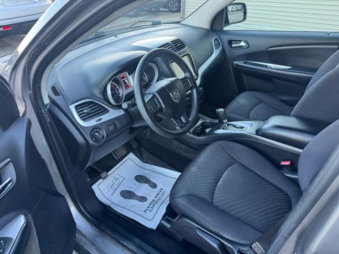 Used 2013 Dodge Journey SXT image 10