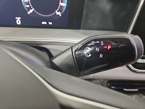 New 2026 Volkswagen Tiguan SE R-Line image 23