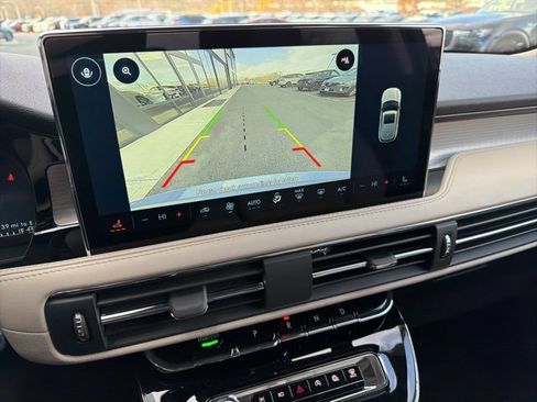 New 2026 Lincoln Corsair Premiere image 12