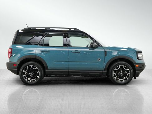 Used 2023 Ford Bronco Sport Outer Banks w/ Tech Package AWD/4WD image 3