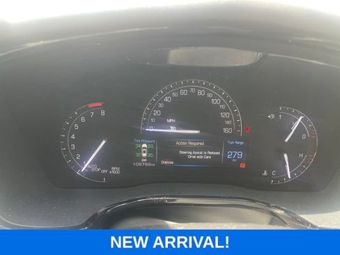 Used 2017 Cadillac XT5 Premium Luxury w/ Advanced Security Package FWD image 5