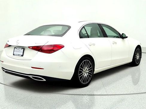 Used 2025 Mercedes-Benz C 300 4MATIC Sedan image 5