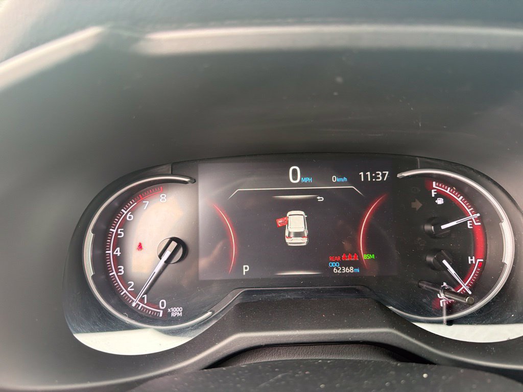 Used 2024 Toyota RAV4 XLE AWD/4WD image 5