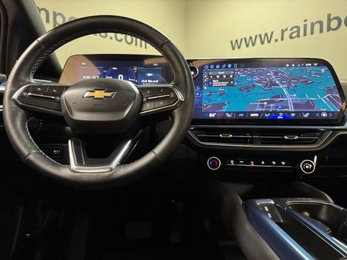 Used 2024 Chevrolet Equinox EV LT FWD image 9