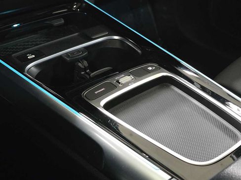 Certified 2026 Mercedes-Benz GLB 250 4MATIC image 33