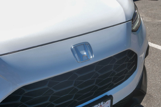 Used 2025 Honda HR-V LX image 12