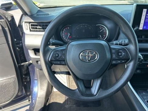 Used 2024 Toyota RAV4 XLE FWD image 21