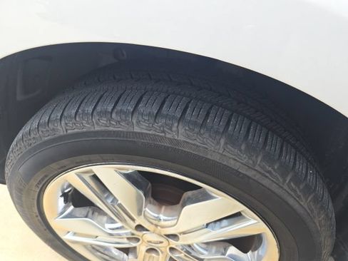 Used 2013 Ford Edge SEL AWD/4WD image 3