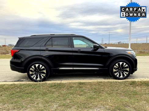 Used 2025 Ford Explorer Platinum w/ LUX Leather Package image 5