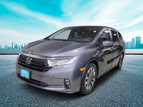 Used 2023 Honda Odyssey EX-L image 2