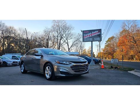 Used 2024 Chevrolet Malibu LS w/ LPO, Floor Liner Package image 1