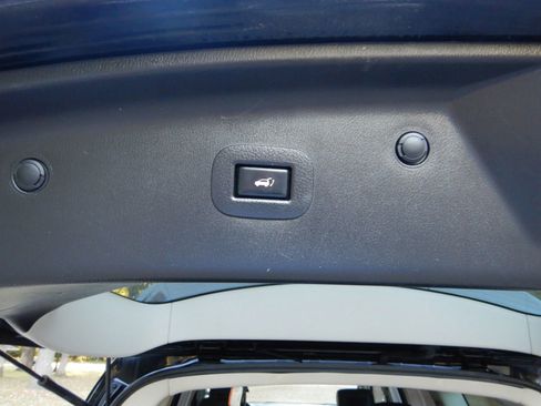 Used 2017 Nissan Armada Platinum w/ Captain Seat Package image 25