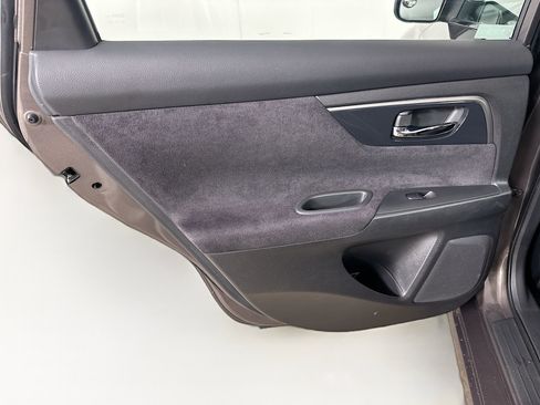 Used 2013 Nissan Altima 2.5 S FWD image 24