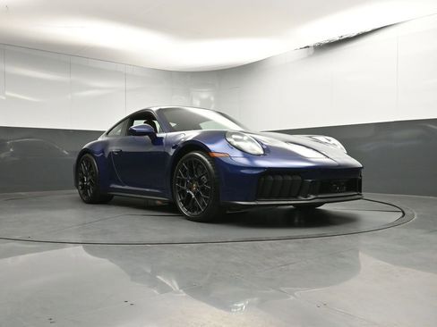 Used 2025 Porsche 911 Carrera 4 GTS AWD/4WD image 34