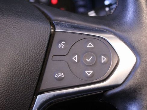 Used 2023 Chevrolet Traverse LT image 24